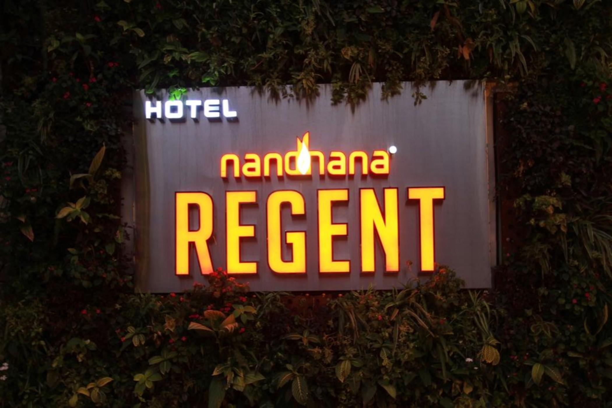 La Sara Regent Hotel Bangalore Exterior foto